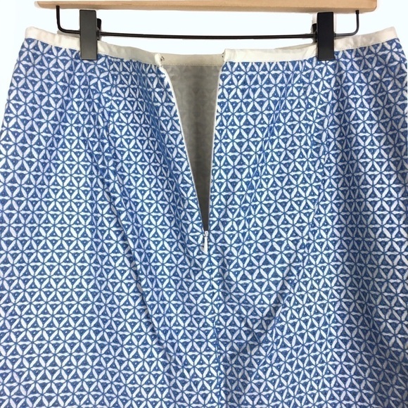 TALBOTS Skirt Pencil Embroidered Eyelet Lace Overlay Feminine Petite Size 8P - Picture 5 of 10